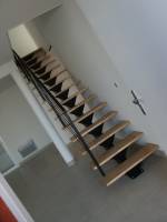 escalier contemporain installé à ales cévennes