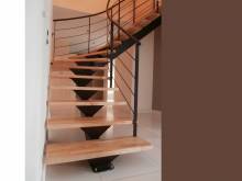 rampe débillardée sur escalier métal  marches bois à montpellier 34